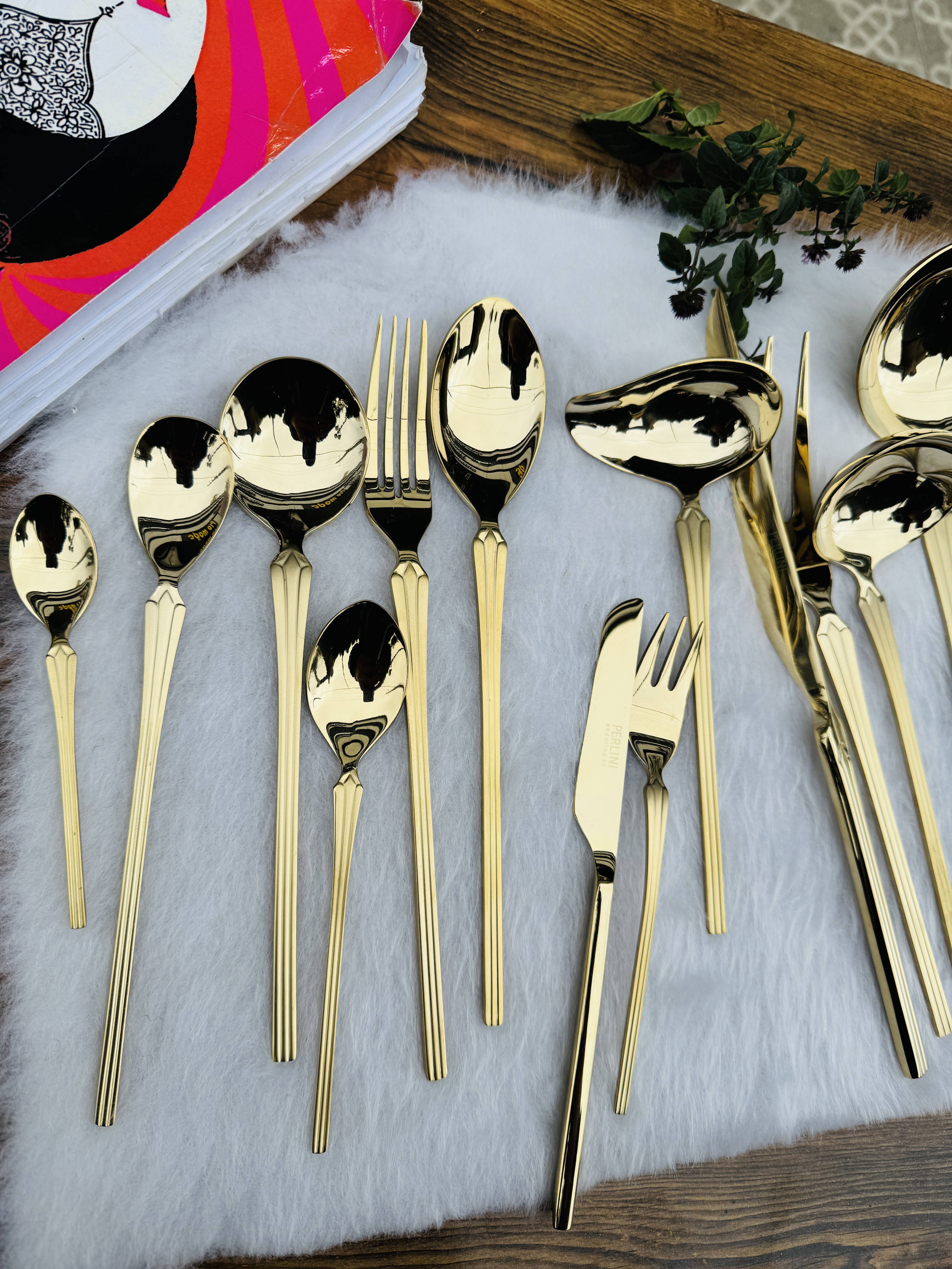 سرویس قاشق و چنگال مدل پرلینی PERLINI کد 271SW